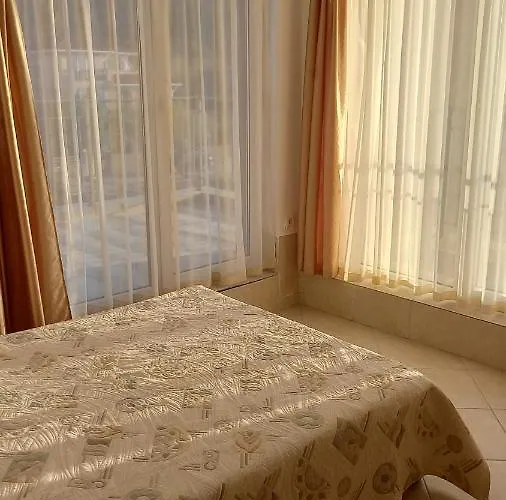 сансет кошарица: солнечный берег * Kosharitsa